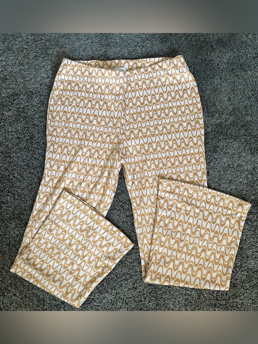 Tilly's Tan and Orange Flare Leggings Size XL 0216